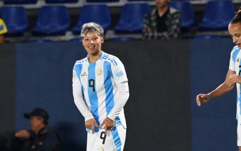 Argentina finalizó invicta ganado el pleno de puntos (12) en el Grupo B.