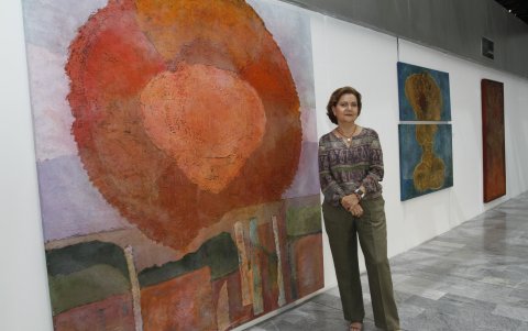 Mariella García Caputi es artista, arqueóloga e investigadora. Cuenta con una extensa trayectoria en las artes.