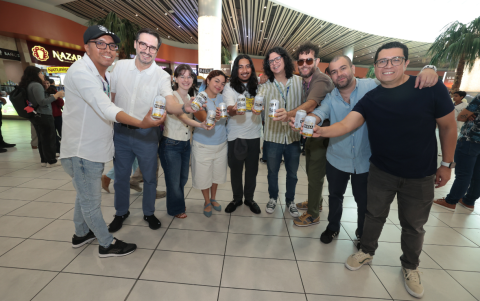 Elvis Hernández, Alfredo Melossi, Camila Rojas, Victoria Cruz, Jonathan Medina, Hugo Casal, Cristian Seisdedos, Johathan Valencia y Andrés Monge.