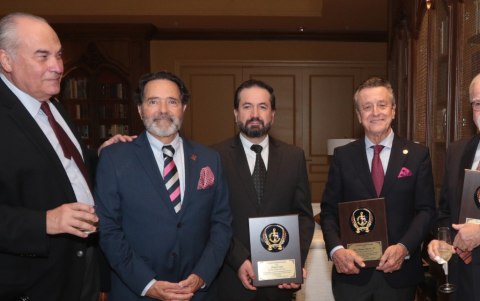 Luis Eduardo Gómez, Carlos Ortega, Jaime Mieles, Roberto Aguirre y Santiago Romero.