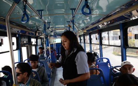 2. Transporte. Los usuarios solicitan que, además de los cambios en las rutas, mejore el trato del personal al pasajero.