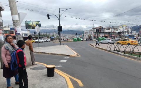 Sitio. El paso mejora el tránsito, pero la parte superior de la obra sigue inconclusa.