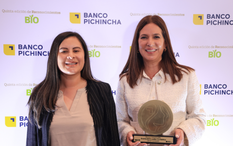 Salomé Ovando y María García.