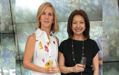 María Gloria Alarcón y Olga de Doumet.