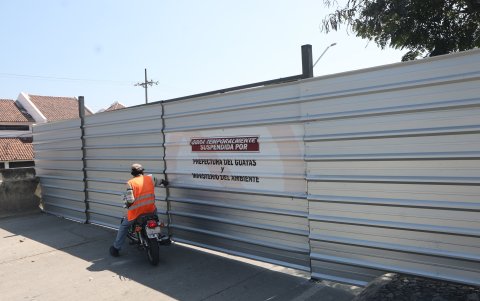 La obra de los Ceibos está temporalmente suspendida por la Prefectura del Guayas y Medio Ambiente.