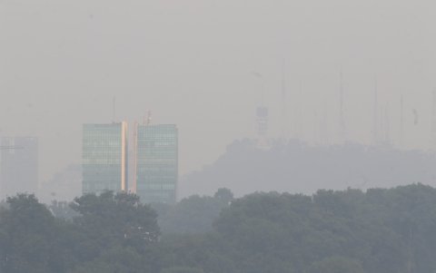 Una capa de niebla cubre Guayaquil la tarde de este jueves 31 de julio.