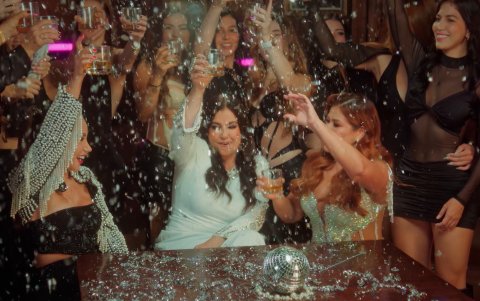 Las artistas lanzaron el tema en la plataforma Youtube. El video ya tiene cerca de diez millones de reproducciones.