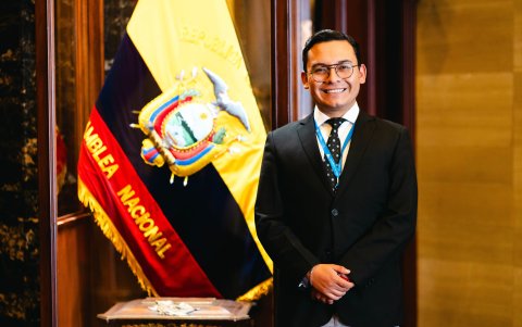 El asambleísta de ADN Keevin Gallardo presentó la solicitud de juicio político en contra del vocal Gonzalo Albán.