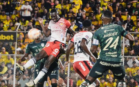 En su último enfrentamiento el Ídolo cayó 3-1 ante Orense en Machala.