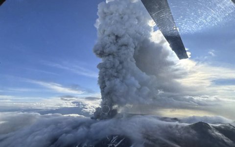 Imágenes del volcán de Rusia en Erupción
