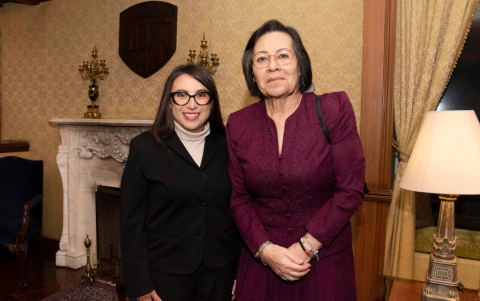 María Cristina Jarrín y Marcia Vaca.