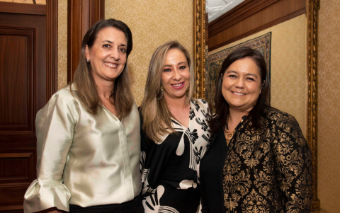 Caridad Serrano, Gabriela Jijón y Gabriela Rumazo.