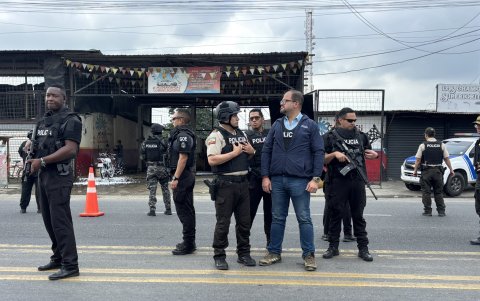 John Reimberg expresó su inconformidad ante la decisión judicial que otorgó medidas alternativas a la prisión preventiva para dos individuos.