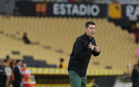 Ismael Rescalvo sumó su primera victoria en el Monumental como técnico de Barcelona ante Orense.