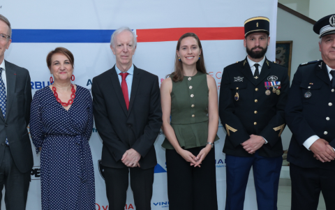 Philippe Létrilliart, Valerie Létrilliart, Régis Malie, Eloïse Cornu, Guillaume Diaz y Bertrand Mathieu.