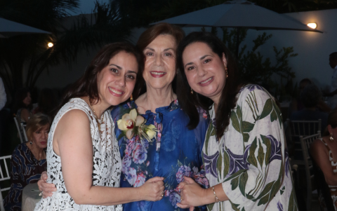 Tata Ayala, María Teresa Pérez y María Fernanda Ayala de Hidalgo.