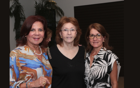 Carmita Vivar, María Mercedes Pérez y Gigi Díaz.
