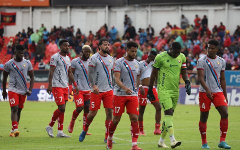 El Nacional busca evitar caer en el cuadrangular del descenso.