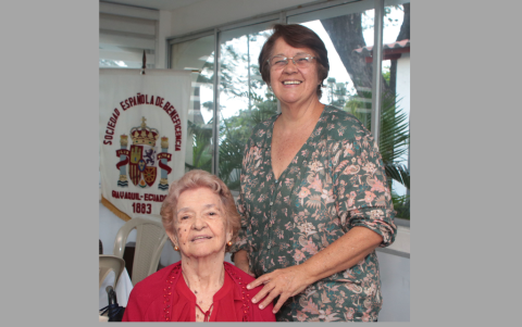 Martha y Dora del Barco.