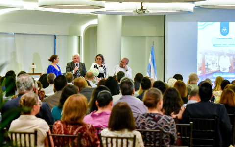 Alegría Amador,  Ezio Garay, Delia María Torres y Germán Arteta durante su presentación.