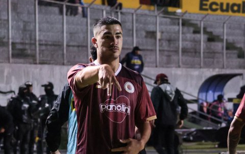 Rafael Monti, delantero de Vinotinto, es el máximo goleador del equipo con 13 anotaciones.