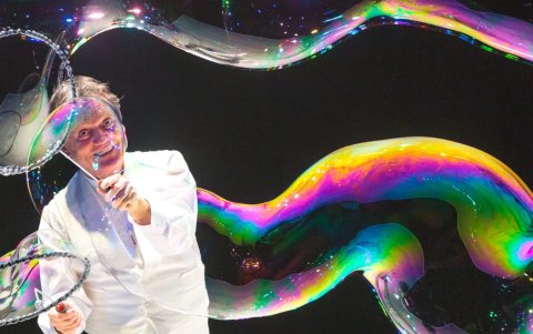 La magia en cada burbuja por Pep Bou