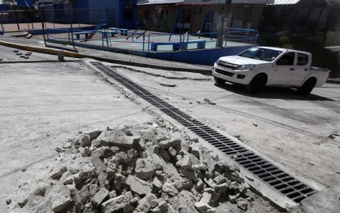 El Placer. Vecinos denuncian que la calle Manuel Pacheco ya fue intervenida hace un año y nuevamente hace un par de semanas volvieron a quitar el adoquinado.