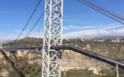 Pasos elevados o tuberías aéreas sobre los ríos San Pedro, Pita y Santa Clara, para dotar de agua a Quito, en caso de una erupción del Cotopaxi.