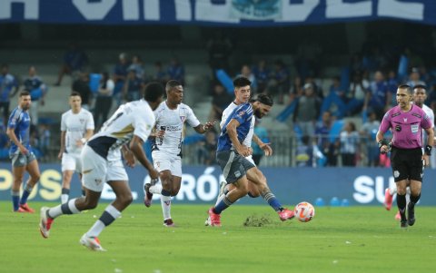 Emelec pelea por clasificar al hexagonal final de la LigaPro 2025.