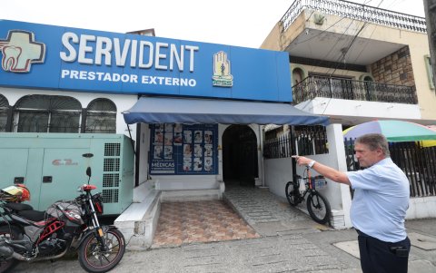 El odontólogo colombiano Juan Carlos Nicholls, dueño de Servident S. A., quien ha ofrecido servicios de salud a asegurados del IESS.