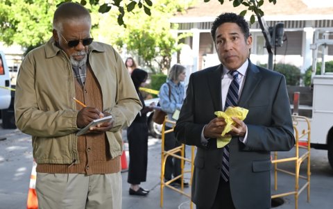 Primera mirada a Oscar Martínez en el primer capítulo de The Paper