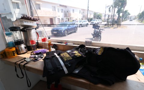 El día del crimen, la ausencia de guardias al ingreso de la urbanización Málaga 2 desconcertó a los residentes, quienes desconocían el motivo.