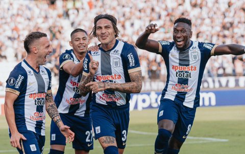 Paolo Guerrero (c) y Eric Castillo (d) son piezas claves del ataque de Alianza Lima.