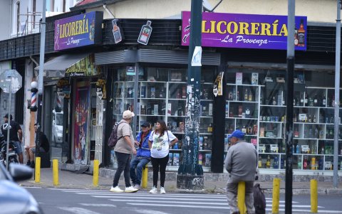 Con el nuevo plan ya no se renovaría el LUAE para las licorerías que están cerca de unidades educativas .