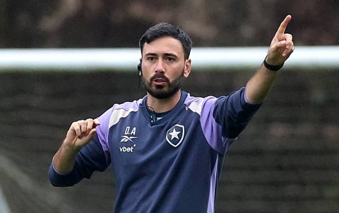 El estratega italiano Davide Ancelotti potenció el juego de Botafogo.