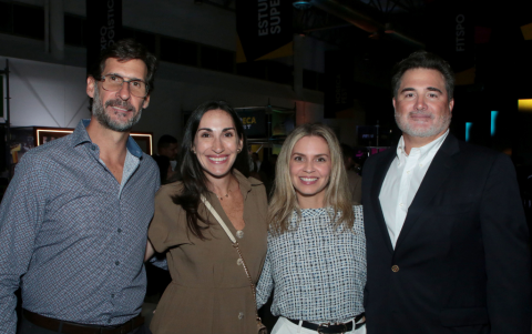 Roberto Allu, Erika de Allu, Verónica Maldonado y Javier Manrique.