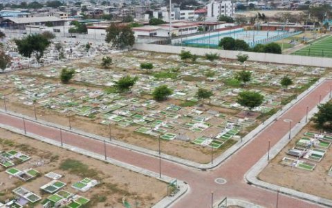 El Cementerio Ángel María Canals, ubicado en el suburbio de Guayaquil.