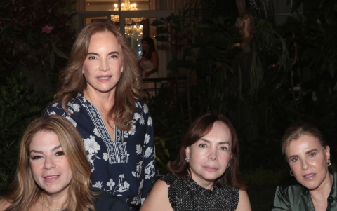 Adriana Roggiero, Natalia Barreiro, María del Pilar de Chiriboga y Amparo Roca.