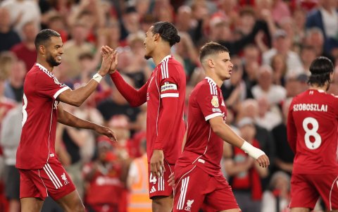 Liverpool se estrenó con una victoria en casa ante Bournemouth.