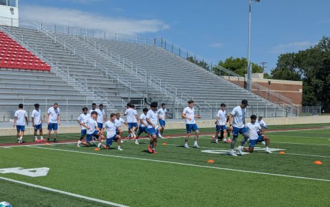 El equipo debutó y perdió 4-0, aún así siguen positivos con el sueño.