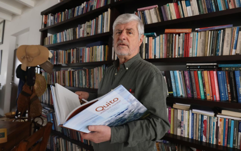 Fernando Carrión, académico, estudioso de las ciudades y su dinámica, habló sobre Quito.