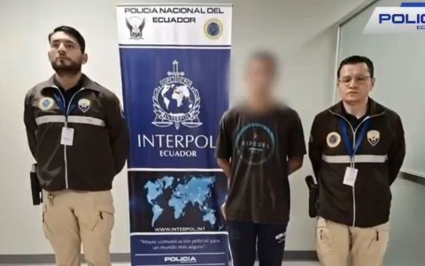 La Policía Nacional del Ecuador informó sobre la extradición de un ciudadano requerido por violación en Durán.
