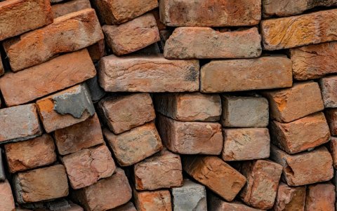 En Zamora Chinchipe, la UTPL impulsa una tecnología que transforma residuos peligrosos en un material de alto rendimiento para un futuro más verde.