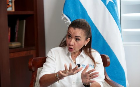 Aguiñaga también fue ministra de Ambiente en la época de Rafael Correa.