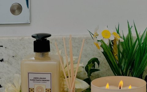 La diversificación también cobró impulso. La línea de cuidado personal creció con jabones líquidos biodegradables, sprays antibacteriales y más.