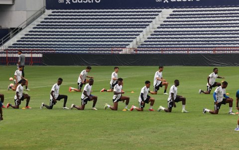 El presidente Jorge Guzmán convocará a una reunión con la plantilla para abordar el tema con los jugadores.