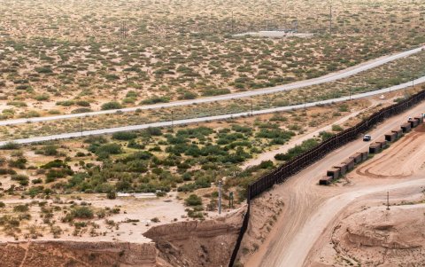 La secretaria de Seguridad Nacional, Kristi Noem, publicitó la nueva estrategia este miércoles cuando se cumplen siete meses de la llegada del mandatario republicano a la Casa Blanca.