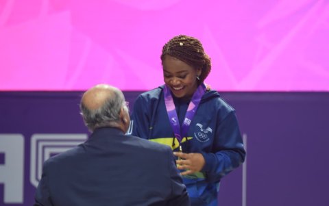 Jessica Palacios cuando recibió los oros que la acreditan como 'dueña y ama' de los 63 kg en la categoría 63 kg panamericana.