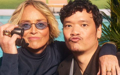 Sharon Stone junto al director Timo Tjahjanto en el lanzamiento de la película.