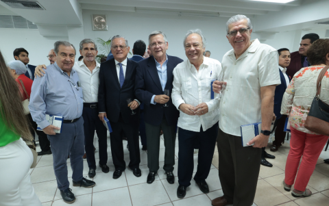 Francisco Boloña, Leonardo Salame, Iván Castro, Antonio Palacios, Octavio Hernández y Augusto Cornejo.